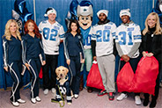 foto con los Dallas Cowboys y la mascota