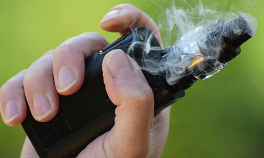 Sin humo pero con riesgo: así afectan a la salud los cigarrillos  electrónicos